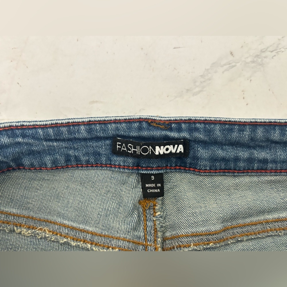 Fashion Nova Women Jeans 9 Blue Cotton Blend High Rise Distressed Regular Denim - Picture 5 of 5